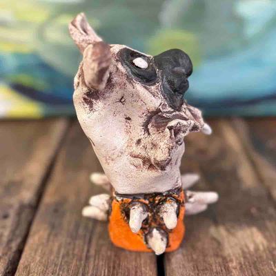 Hundehode lyst, skulptur keramikk 15 cm høy